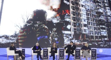 Uluslararası Stratejik İletişim Zirvesi'nde "İnsani Krizler ve Çatışmalar Arasındaki Hakikat Objektifi" paneli düzenlendi