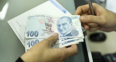 Yaşlı ve engelli aylıkları hesaplara yatırıldı