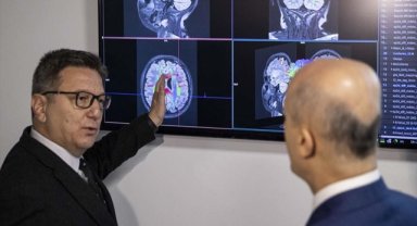 YÖK'ün girişimi ile beynin gizemini çözecek Türkiye'deki ilk ortak araştırma merkezi NÖROM açıldı
