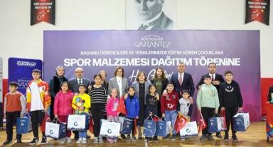 100. Yıl temasıyla sanatını icra eden öğrenciler ödüllendirildi