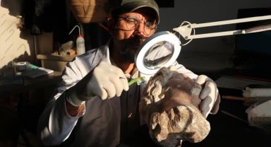 Aizanoi'de Afrodit ve Dionysos'a ait yeni heykel başları bulundu