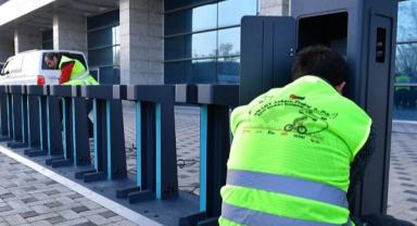 Ankara Büyükşehir Belediyesi elektrikli bisiklet şarj ünitesi kurulumlarına devam ediyor