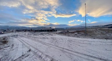 Ardahan yağan karla beyaza büründü