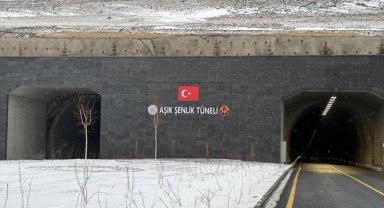 Ardahan'daki Aşık Şenlik Tüneli'ni yaklaşık 2 ayda 13 binden fazla araç kullandı
