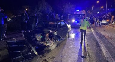 Aydın'da iki otomobilin çarpıştığı kazada 11 kişi yaralandı