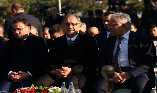 Bakan Özhaseki, Kayseri'de sağlıklı yaşam ve spor merkezi açılış töreninde konuştu