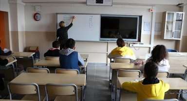 Bakan Tekin, öğretmenlerin "alan değişikliği" takvimini açıkladı