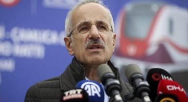 Bakan Uraloğlu: Altunizade-Ferah Mahallesi-Çamlıca Camii-Bosna Bulvarı Metro Hattı'nı 2025 yılında açmayı hedefliyoruz