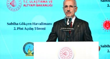 Bakan Uraloğlu Sabiha Gökçen Havalimanı 2. pist açılışında konuştu: Yeni pisti iniş, eski pisti kalkış için kullanacağız