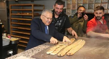 Başkan Büyükkılıç fırının başına geçti!