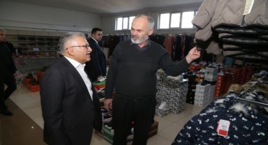 Başkan Büyükkılıç'tan sosyal yardımlaşma derneğine ait markete ziyaret