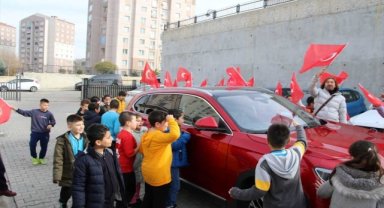 Başkan Saygılı'dan Yerli Malı Haftası'nda öğrencilere Togg sürprizi