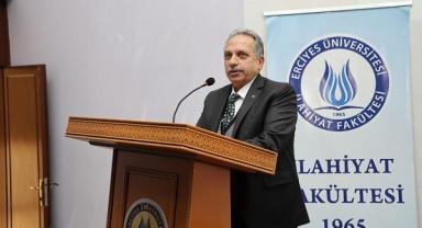 Başkan Yalçın İlahiyat öğrencileriyle buluştu