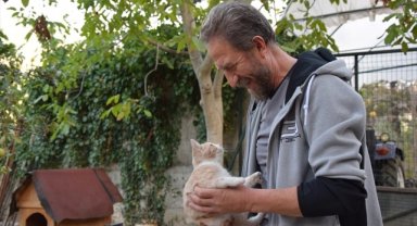 Bilecik'teki "emekliler köyü"nde ikinci baharını eşi ve güvercinleriyle geçiriyor