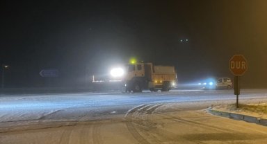 Bolu Dağı'nda kar yağışı etkili oluyor