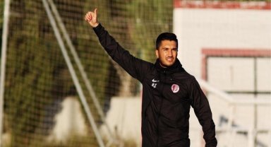 Borussia Dortmund hayaline kavuşan Şahin, Antalyaspor kariyerine 142 maç sığdırdı