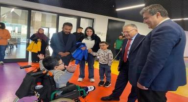 Büyükkılıç'tan Engelsiz Yaşam Merkezi'ne ziyareti