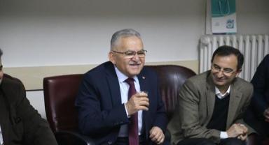 Büyükkılıç’tan şoförlerle çay-simit eşliğinde sıcak sohbet