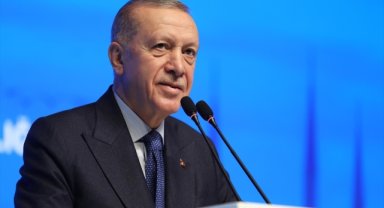Cumhurbaşkanı Erdoğan: Yeni asgari ücret ülkemize ve milletimize hayırlı olsun