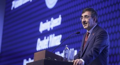 Cumhurbaşkanı Yardımcısı Yılmaz: 2024'ün ortalarından itibaren enflasyonda belirgin şekilde düşüş gerçekleşecek