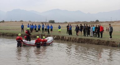 Denizli'de jandarma komandolara arama kurtarma eğitimi verildi