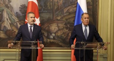 Dışişleri Bakanı Fidan, Rus mevkidaşı Lavrov'la telefonda görüştü