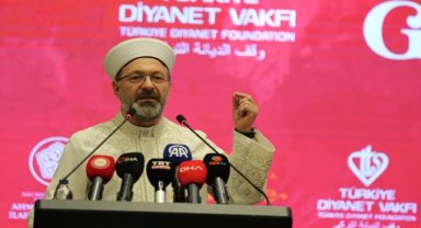 Diyanet İşleri Başkanı Erbaş, Konya'da "9. Uluslararası Öğrenci Sempozyumu"nda konuştu