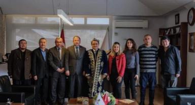 Doğu Türkistanlı akademisyen İstanbul Ticaret Üniversitesi Rektörü oldu