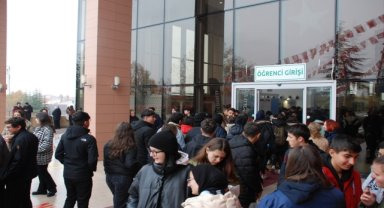 "Eskişehir Üniversite Tanıtım ve Kariyer Günleri"nde lise öğrencilerine 15 üniversite tanıtıldı