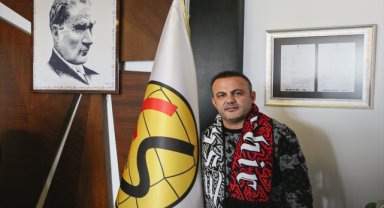Eskişehirspor, teknik direktör Levent Kartop'la sözleşme imzaladı