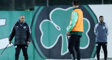 Fatih Terim, Panathinaikos'un başında ilk antrenmanına çıktı