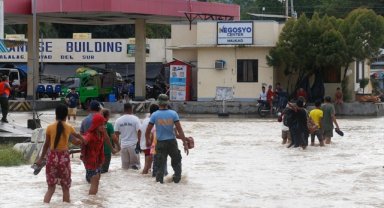 Filipinler'deki Kabayan tropikal fırtınası 86 binden fazla kişiyi yerinden etti