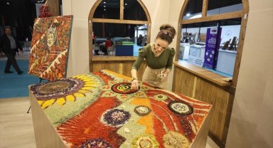 Gastronomi kenti Gaziantep'te mozaik sanatçısı baharatları sanata dönüştürdü