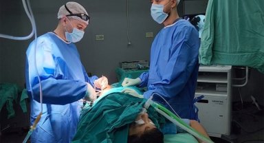 Gazze'yi ziyaret eden Filistin asıllı İngiliz Doktor Bedir: Gazze Şeridi'ndeki doktorlar gerçek kahramanlar