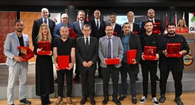 GSYİAD'dan Anadolu Ajansı'na iki ödül