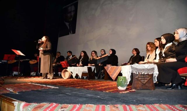 Gürün'de yollarda onarım çalışması sürüyor