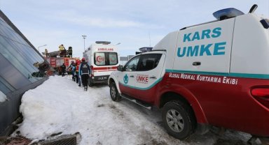 Güvenli kayak tatili için Sarıkamış'ta yapılan tatbikat gerçeği aratmadı