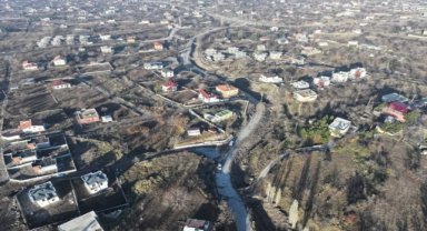 Hacılar ilçesinde yol yapım çalışmaları sürüyor 