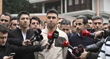 Hakemlerden saldırıya uğrayan meslektaşları Halil Umut Meler'e destek 