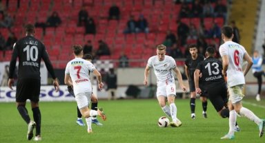 Hatayspor ile Antalyaspor puanları paylaştı