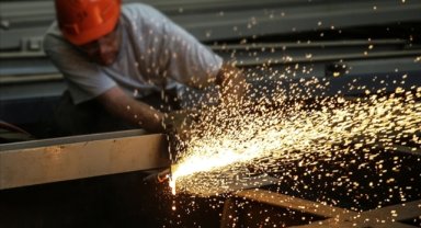 Hizmet ihracatının yüzde 58,7'sini 2021'de büyük ölçekli girişimler yaptı