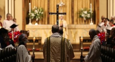 Hristiyan alemi Noel'i kutluyor