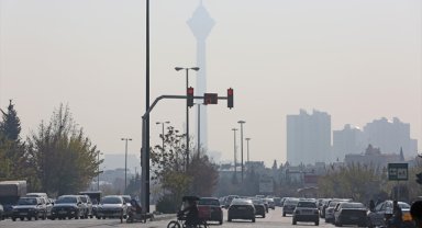İran'ın bazı kentlerinde hava kirliliği nedeniyle eğitim çevrim içi yapılacak