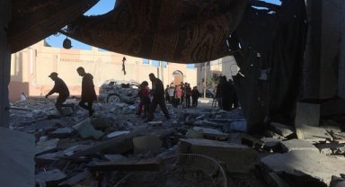 İsrail ordusu abluka altındaki Gazze'de düzenlediği saldırılarda 47 Filistinliyi öldürdü