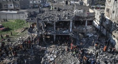 İsrail ordusu Gazze'deki Cibaliya Mülteci Kampı'nı bombaladı