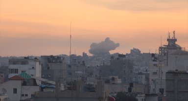 İsrail saldırıları nedeniyle Gazze Şeridi'nde iletişim hizmetleri yeniden kesildi