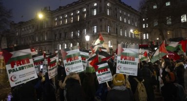 İsrail saldırılarında öldürülen Filistinli çocuklar Londra'da anıldı