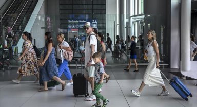 İstanbul havalimanlarını kullanan yolcu sayısı 100 milyonu geçti