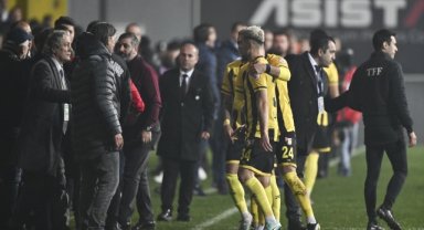İstanbulspor-Trabzonspor karşılaşması yarıda kaldı