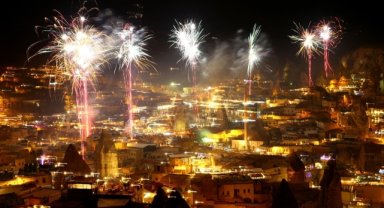Kapadokya'daki kültürel varlıkların korunması amacıyla havai fişek yasaklandı